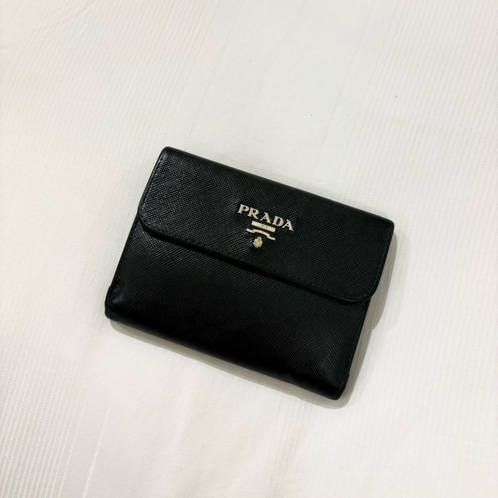 ✨ PRADA SAFFIANO WALLET ✨